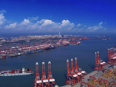 China's automated container terminal sets new world record 